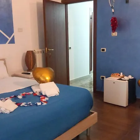 Via Trento 30 Hotel Salerno Buitenkant foto